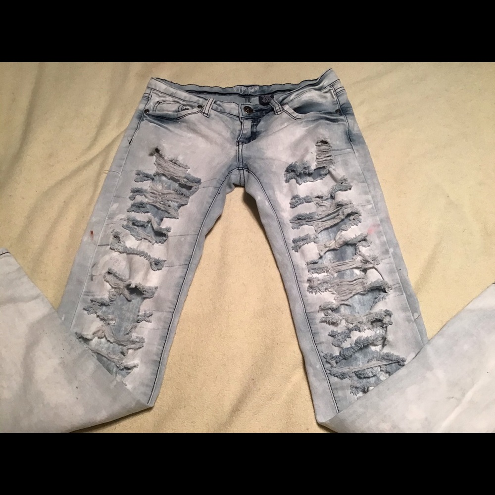 SUPER RIPPED JEANS